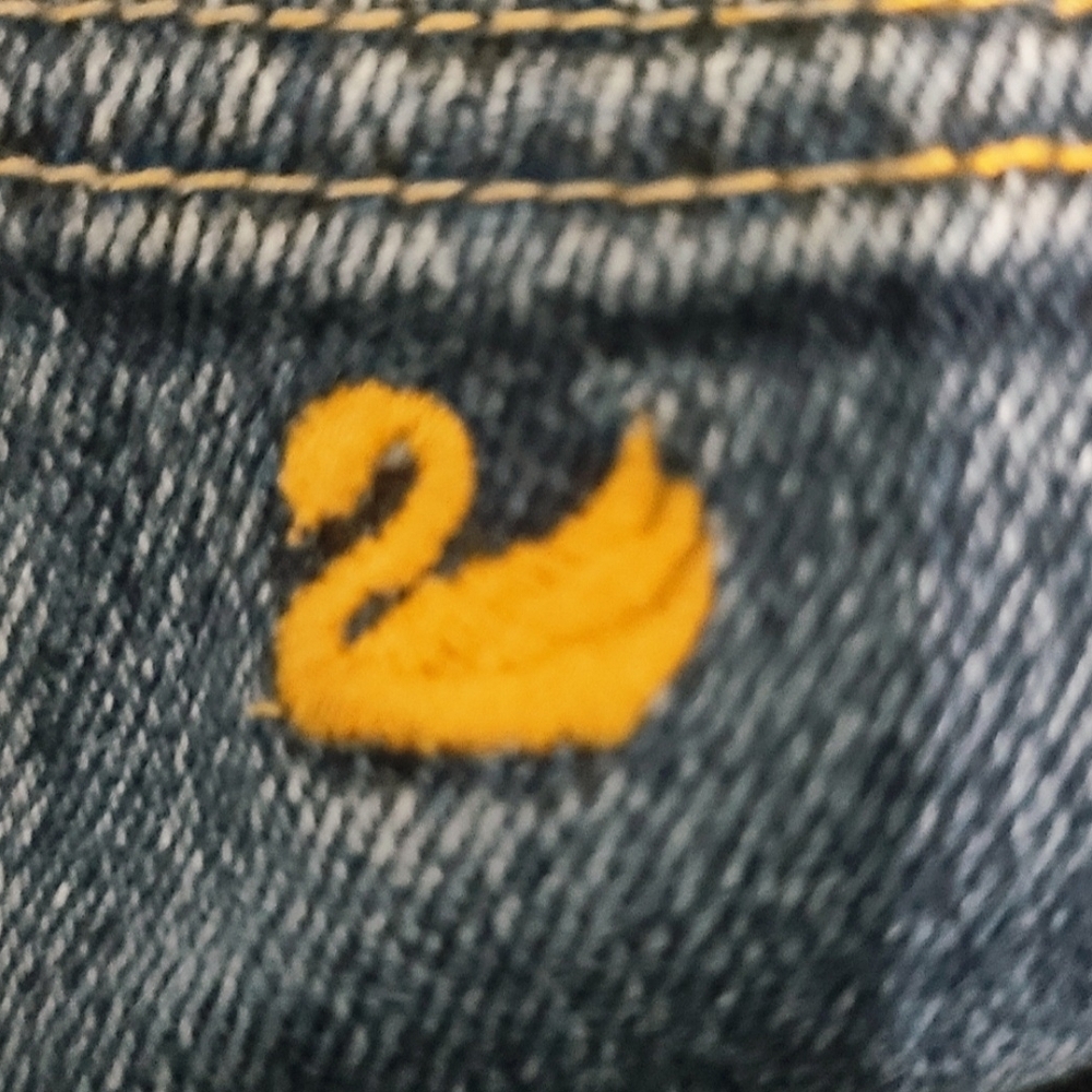 Gloria Vanderbilt VINTAGE Dark Blue Jeans with Gold Stitching, Like NEW! - Picture 3 of 10